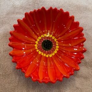 Gerbera Daisy Ceramic Bowl Orange Red Floral Scalloped Serving Dish 8"